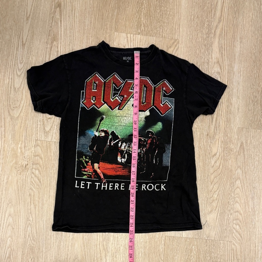 AC/DC Graphic Short Sleeve Tee Size Medium - Picture 4 of 5